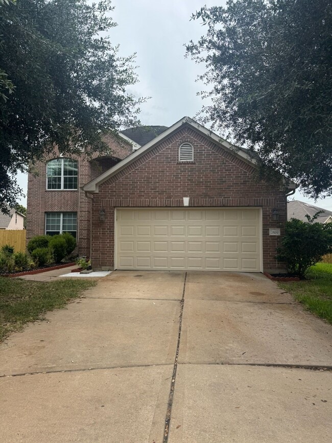 property at 7519 Chathan Glen Ln