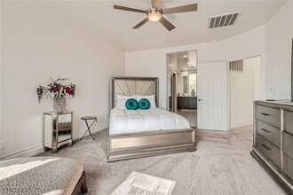 8 Cerchio Alto in Henderson, NV - Foto de edificio - Building Photo