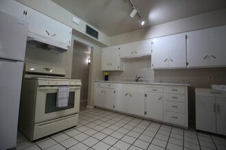 1427 W 7th St in Tempe, AZ - Foto de edificio - Building Photo