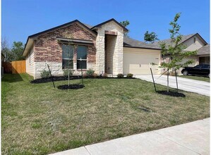 209 Yemen Rd in Taylor, TX - Building Photo - Building Photo