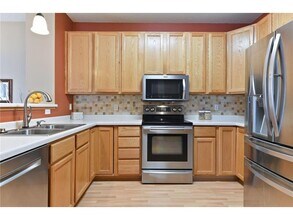 8926 Olive Ln N in Maple Grove, MN - Building Photo - Building Photo