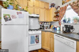 858 N 25th St in Philadelphia, PA - Building Photo - Building Photo
