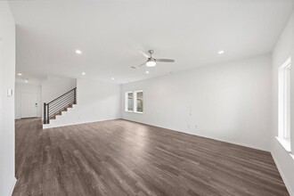 807 Brazos Trl in Dayton, TX - Building Photo - Building Photo