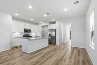 88 Ashe Juniper Wy in Magnolia, TX - Building Photo - Building Photo