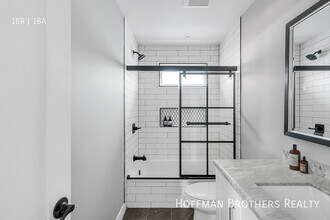 1425 N Vista St-Unit -2 in Los Angeles, CA - Building Photo - Building Photo