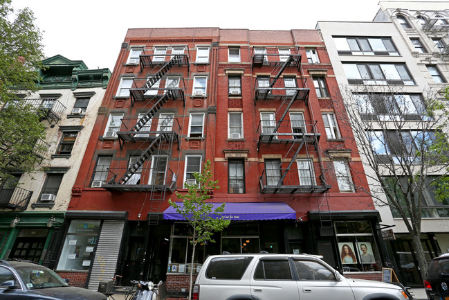 523 E 12th St in New York, NY - Building Photo - Building Photo