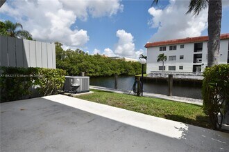 1401 NE 53rd St in Fort Lauderdale, FL - Building Photo - Building Photo