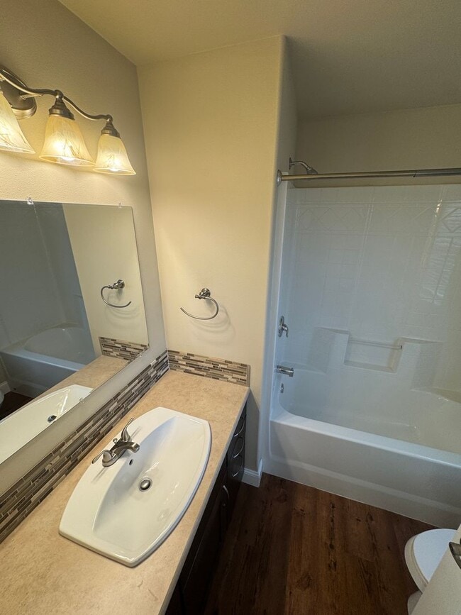 209 E Park St-Unit -A in Moxee, WA - Building Photo - Building Photo