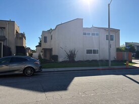 4882 Rudder Dr in Huntington Beach, CA - Building Photo