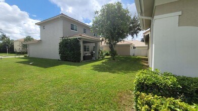 2345 Spanish Wells in West Palm Beach, FL - Building Photo - Building Photo