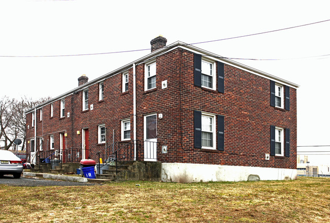 196 Lee Ave in New Brunswick, NJ - Building Photo - Building Photo