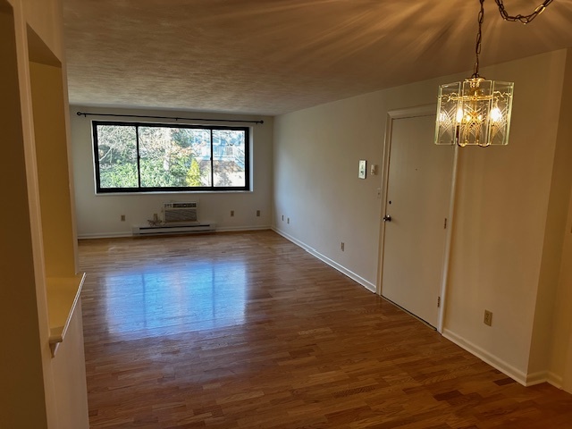 1325 Worcester Rd in Framingham, MA - Building Photo