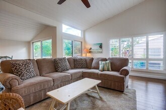 561 S Sierra Ave in Solana Beach, CA - Building Photo - Building Photo