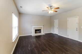 4352 Arabian Way SW in Snellville, GA - Building Photo - Building Photo