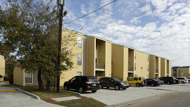 Rock Creek Apartments in Metairie, LA - Building Photo - Building Photo