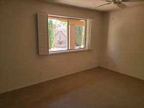 8570 E Vía Del Palacio in Scottsdale, AZ - Building Photo - Building Photo