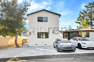 4935 Cloud Ave in Montrose, CA - Building Photo