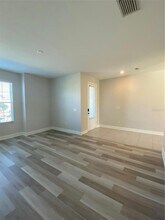 34273 Radley Wy in Zephyrhills, FL - Foto de edificio - Building Photo