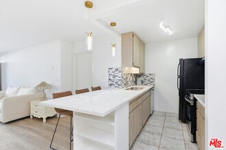 7740 Redlands St in Los Angeles, CA - Building Photo - Building Photo