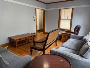 2318 N Keating Ave in Chicago, IL - Building Photo - Building Photo