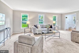10700 John Turley Pl in Fairfax, VA - Building Photo - Building Photo