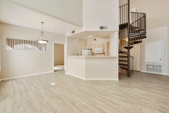 RN Properties La Terraza, LLC in Phoenix, AZ - Foto de edificio - Building Photo