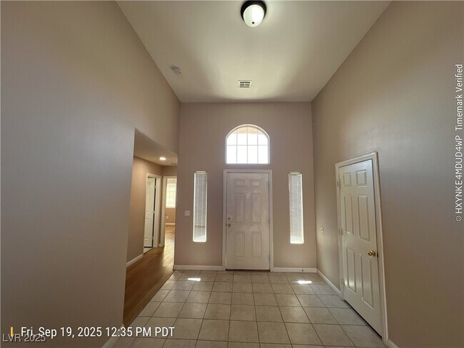 814 Elliot Park Ave in North Las Vegas, NV - Building Photo - Building Photo