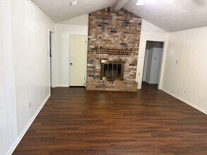 10423 Huntington View Dr in Houston, TX - Building Photo - Building Photo