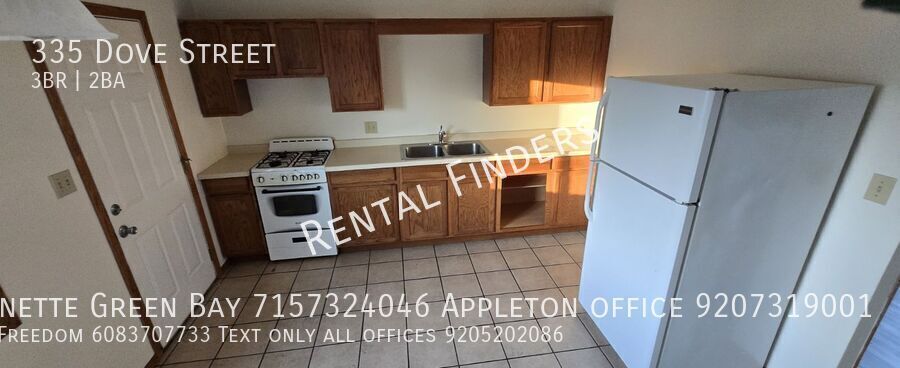 335 Dove St in Oshkosh, WI - Building Photo