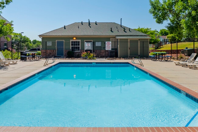 Creekside Place Apartments in Thornton, CO - Foto de edificio - Other