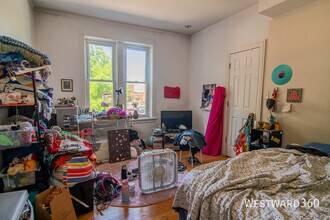 3025 W Diversey Ave in Chicago, IL - Building Photo - Building Photo