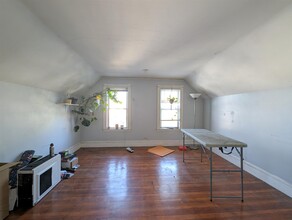 60 Pearson Rd, Unit 2 in Somerville, MA - Building Photo - Building Photo
