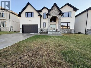 193 Whelan Ave in Amherstburg, ON - Building Photo - Building Photo