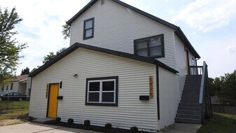 5934 Elmwood Ave in Kansas City, MO - Building Photo