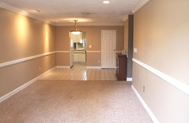 677 Quincy Shore Dr in Quincy, MA - Building Photo - Building Photo