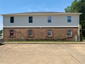 21 Judson Cv, Unit 1 in Jackson, TN - Building Photo
