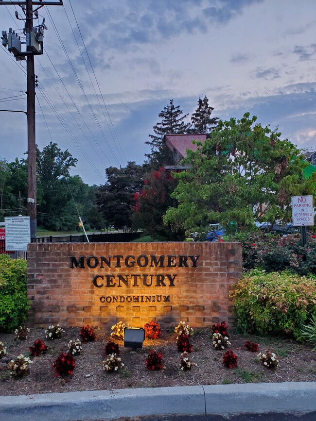 property at 3133 University Blvd W