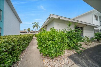 1011 SE 40th St, Unit 5 E in Cape Coral, FL - Building Photo - Building Photo