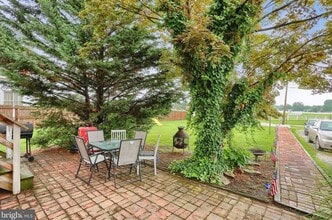 511 York St, Unit Apartment 2 in Hanover, PA - Foto de edificio - Building Photo