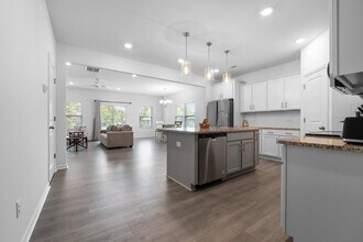 2 Saltford Ln in Greensboro, NC - Building Photo - Building Photo