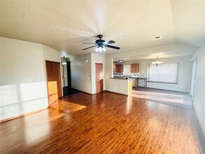 209 Bradgate Dr in Yukon, OK - Building Photo - Building Photo