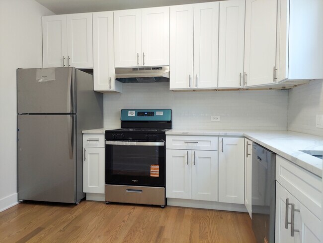 3925 N Keeler Ave, Unit 1