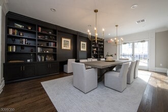 2435 Lamington Rd in Bedminster, NJ - Foto de edificio - Building Photo