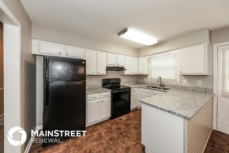 1626 Mardis Dr in Birmingham, AL - Foto de edificio - Building Photo