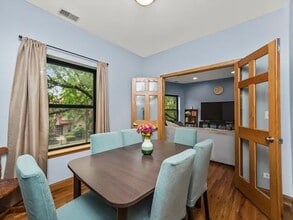5252 S Drexel Ave, Unit Bedroom 1 in Chicago, IL - Building Photo - Building Photo