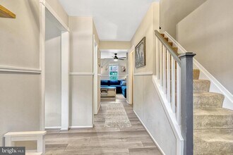 10431 Todman Landing Ct in Burke, VA - Building Photo - Building Photo