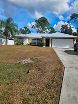 4138 Azora St in North Port, FL - Building Photo