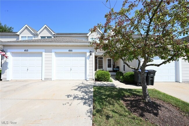 655 Almas Ct in Brunswick, OH - Foto de edificio - Building Photo