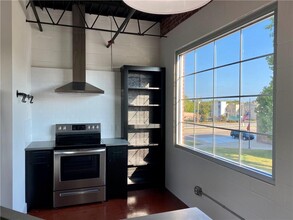 111 S Main St-Unit -201 in Springdale, AR - Building Photo - Building Photo