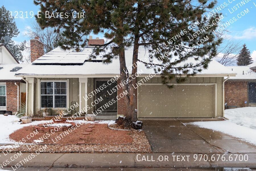 12319 E Bates Cir in Aurora, CO - Building Photo